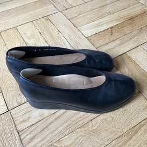 Hopp Slip-on Wedges